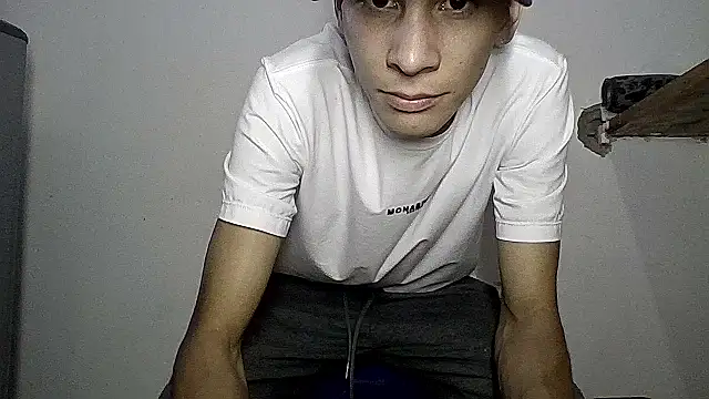 Snapshot of sam_hottt chatting on October 2025 09:15:01 PM sam hottt online show from October 2025 09:15:01 PM