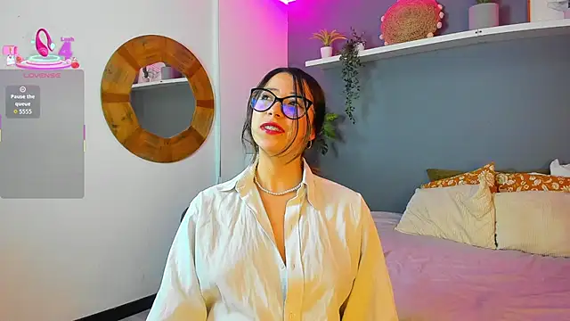 Zoe Xra online show from September 2025 07:35:02 PM