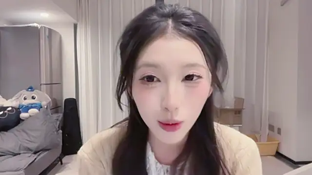 Snapshot of ZhaoZhao-ZM chatting on October 2025 01:46:02 PM ZhaoZhao-ZM online show from October 2025 01:46:02 PM