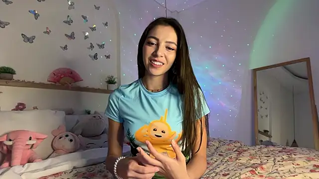 keirasworld online show from February 2026 12:22:01 AM