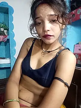 Snapshot of Bebby_Doll chatting on September 2025 04:01:01 AM Bebby Doll online show from September 2025 04:01:01 AM