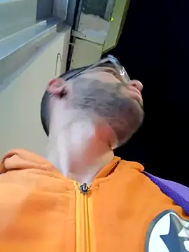 DanteWinter online show from October 2025 02:45:01 AM