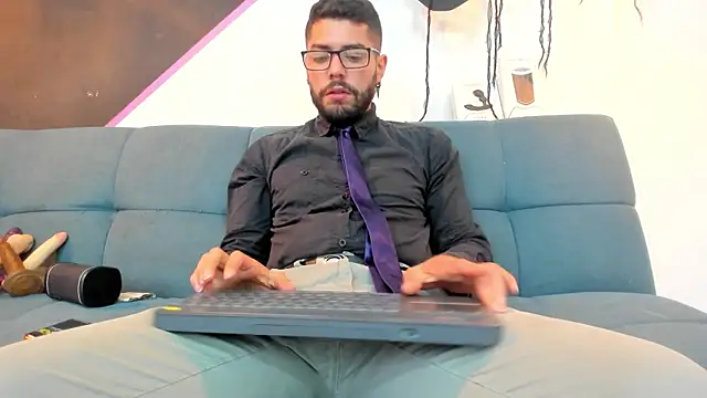 DanteWinter online show from October 2025 05:50:01 AM