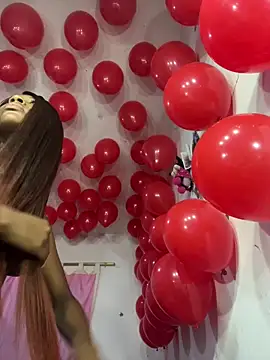 MarianRosse online show from December 2025 02:56:01 PM