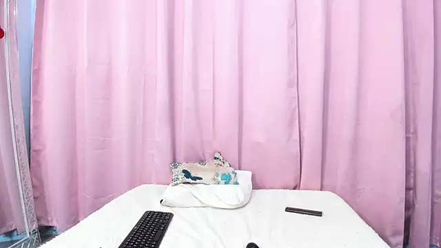 MarianRosse online show from July 2026 04:48:02 PM