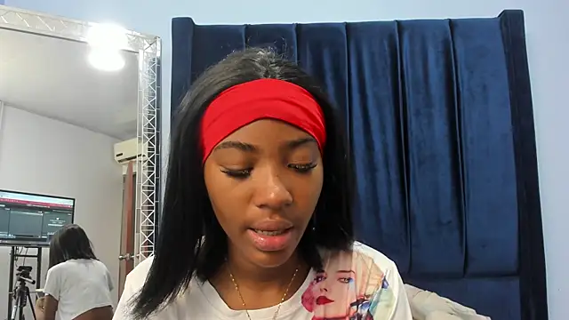 Snapshot of MarianRosse chatting on February 2026 03:09:01 PM MarianRosse online show from February 2026 03:09:01 PM