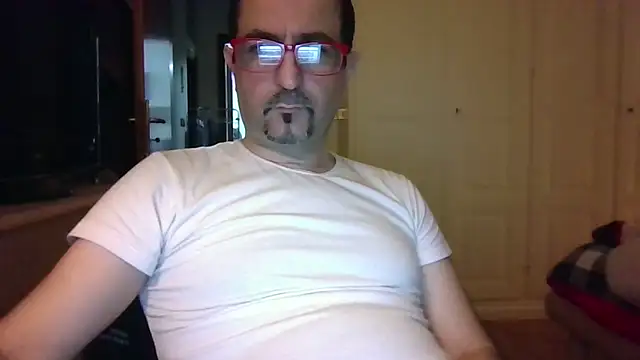 Snapshot of max_im69 chatting on May 2026 08:40:02 PM max im69 online show from May 2026 08:40:02 PM