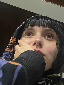 XBODTRIIPX online show from December 2025 03:49:02 AM