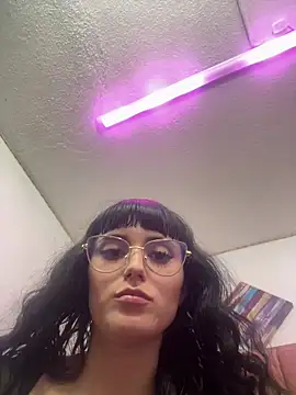 XBODTRIIPX online show from December 2025 03:47:01 PM