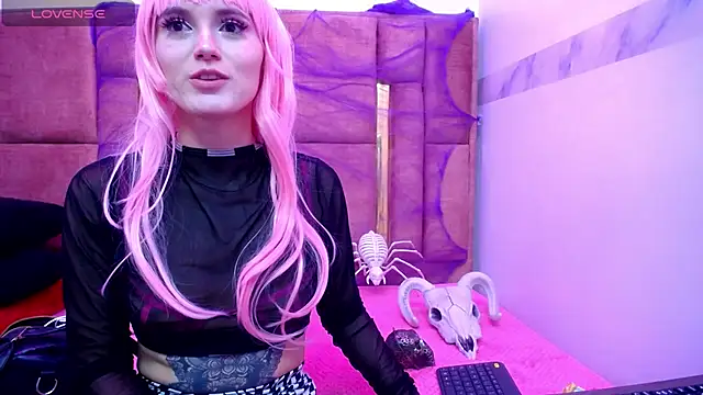 XBODTRIIPX online show from October 2025 04:44:01 AM