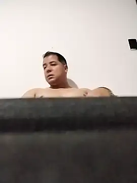 latinblack16 online show from November 2025 03:29:01 AM