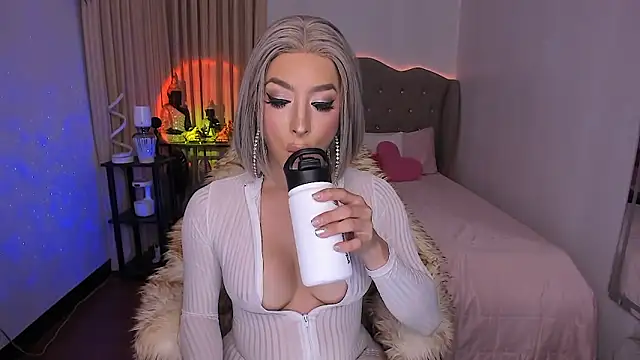 Snapshot of Dream_Goddess chatting on December 2025 07:47:01 AM Dream Goddess online show from December 2025 07:47:01 AM