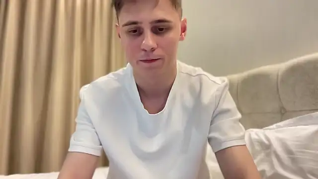 Snapshot of Tyler_Garner chatting on September 2025 05:24:02 PM Tyler Garner online show from September 2025 05:24:02 PM