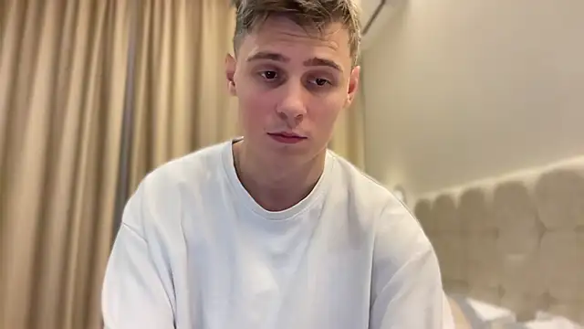 Snapshot of Tyler_Garner chatting on September 2025 05:24:01 PM Tyler Garner online show from September 2025 05:24:01 PM