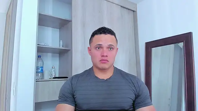 KingLevi01 online show from January 2026 08:18:02 PM