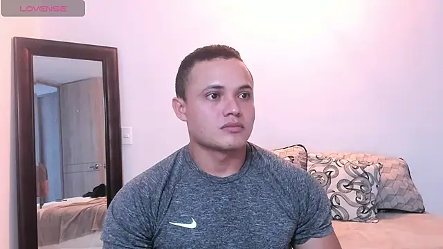 KingLevi01 online show from September 2025 07:58:02 PM