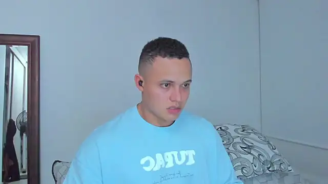 KingLevi01 online show from May 2026 11:37:02 PM