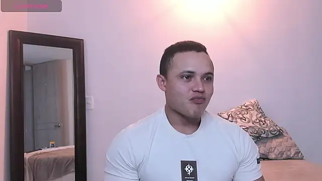 KingLevi01 online show from September 2025 09:39:01 PM