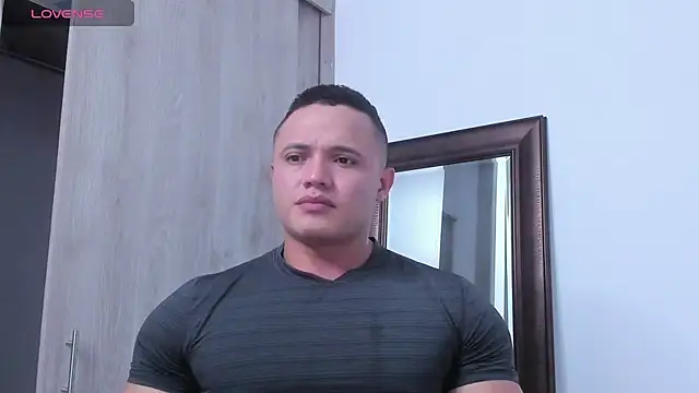 KingLevi01 online show from October 2025 10:32:02 PM