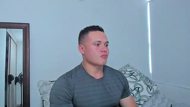 KingLevi01 online show from March 2026 10:44:01 PM