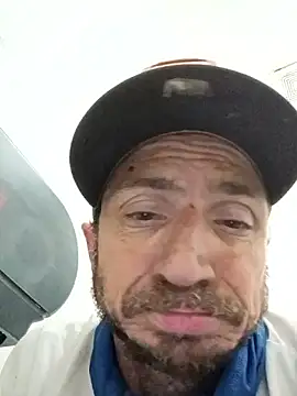 Mrluckstick online show from December 2025 04:05:02 AM