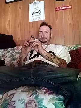 Mrluckstick online show from May 2026 10:02:02 PM