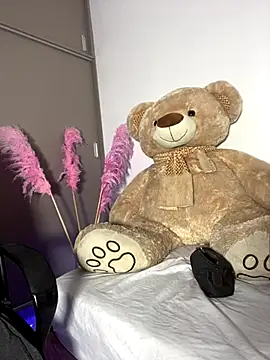 Charlottediolet online show from September 2025 11:24:01 AM