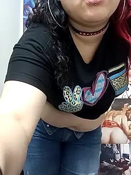 Curvy-Queen online show from October 2025 03:21:01 AM