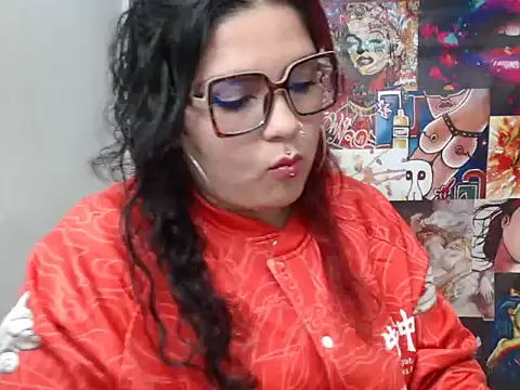 Curvy-Queen online show from September 2025 01:19:01 AM
