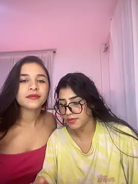 Snapshot of Sweet_and_Rous0 chatting on September 2025 03:50:02 AM Sweet and Rous0 online show from September 2025 03:50:02 AM