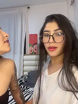 Snapshot of Sweet_and_Rous0 chatting on September 2025 04:13:02 AM Sweet and Rous0 online show from September 2025 04:13:02 AM