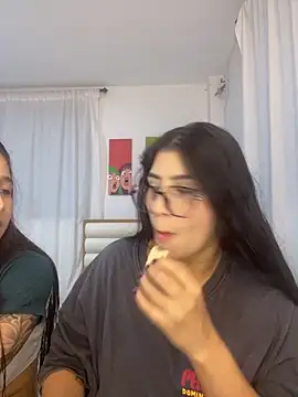 Snapshot of Sweet_and_Rous0 chatting on October 2025 02:35:01 AM Sweet and Rous0 online show from October 2025 02:35:01 AM
