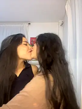Snapshot of Sweet_and_Rous0 chatting on September 2025 03:34:02 AM Sweet and Rous0 online show from September 2025 03:34:02 AM