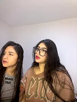 Sweet and Rous0 online show from December 2025 03:25:01 PM