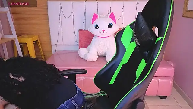 bella vibess s online show from March 2026 12:48:01 PM