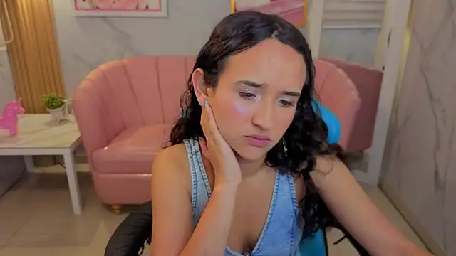 Snapshot of bella_vibess_s chatting on July 2026 02:35:02 AM bella vibess s online show from July 2026 02:35:02 AM