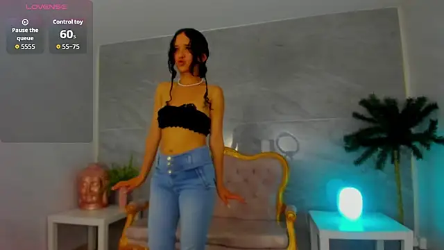 bella vibess s online show from November 2025 08:24:02 PM