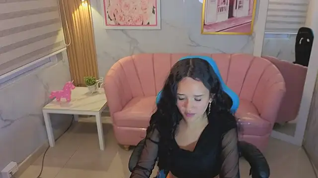 Snapshot of bella_vibess_s chatting on July 2026 02:41:01 AM bella vibess s online show from July 2026 02:41:01 AM