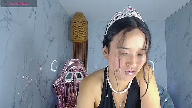 bella vibess s online show from December 2025 08:09:02 PM