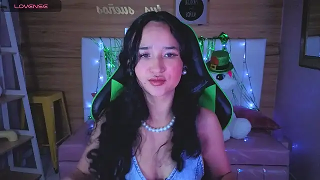 bella vibess s online show from March 2026 12:39:02 PM