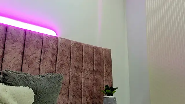 Ambeer fox  online show from March 2026 11:05:02 AM