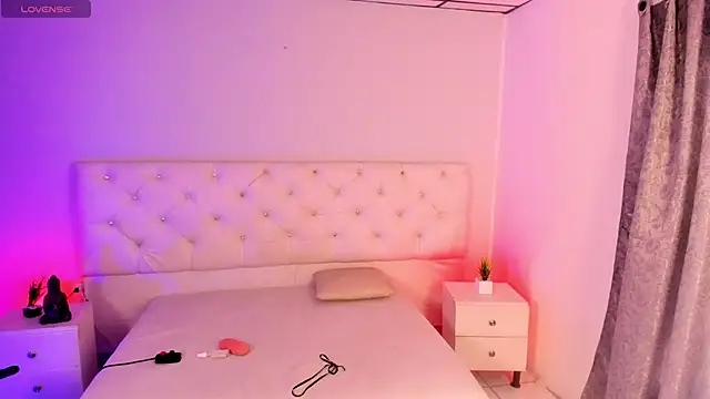 Ambeer fox  online show from November 2025 08:09:01 PM