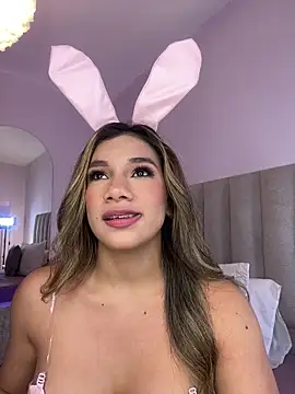 NicoleArmani online show from October 2025 06:26:01 PM