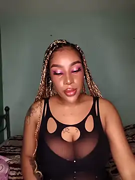 Queen Amara online show from October 2025 01:40:02 AM