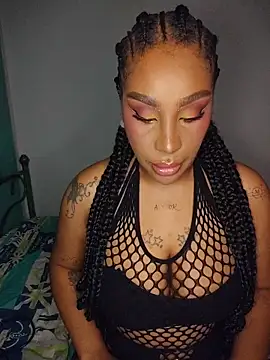 Queen Amara online show from May 2026 03:45:02 AM