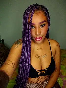 Queen Amara online show from November 2025 03:17:02 AM