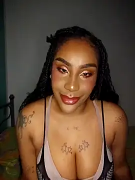 Queen Amara online show from May 2026 03:52:01 AM