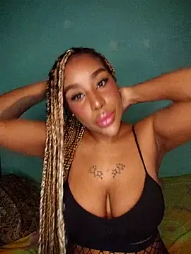 Queen Amara online show from October 2025 02:45:02 AM