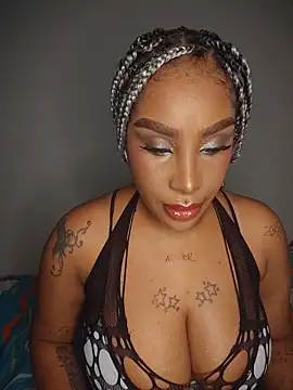 Queen Amara online show from June 2026 04:39:01 AM