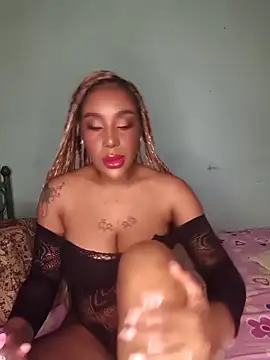 Queen Amara online show from October 2025 01:29:02 AM